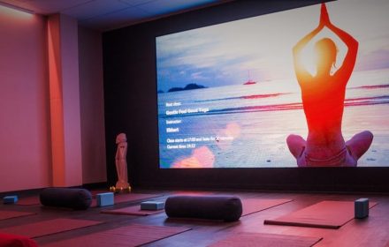 Projector-deluxeps_1300x500_acf_cropped